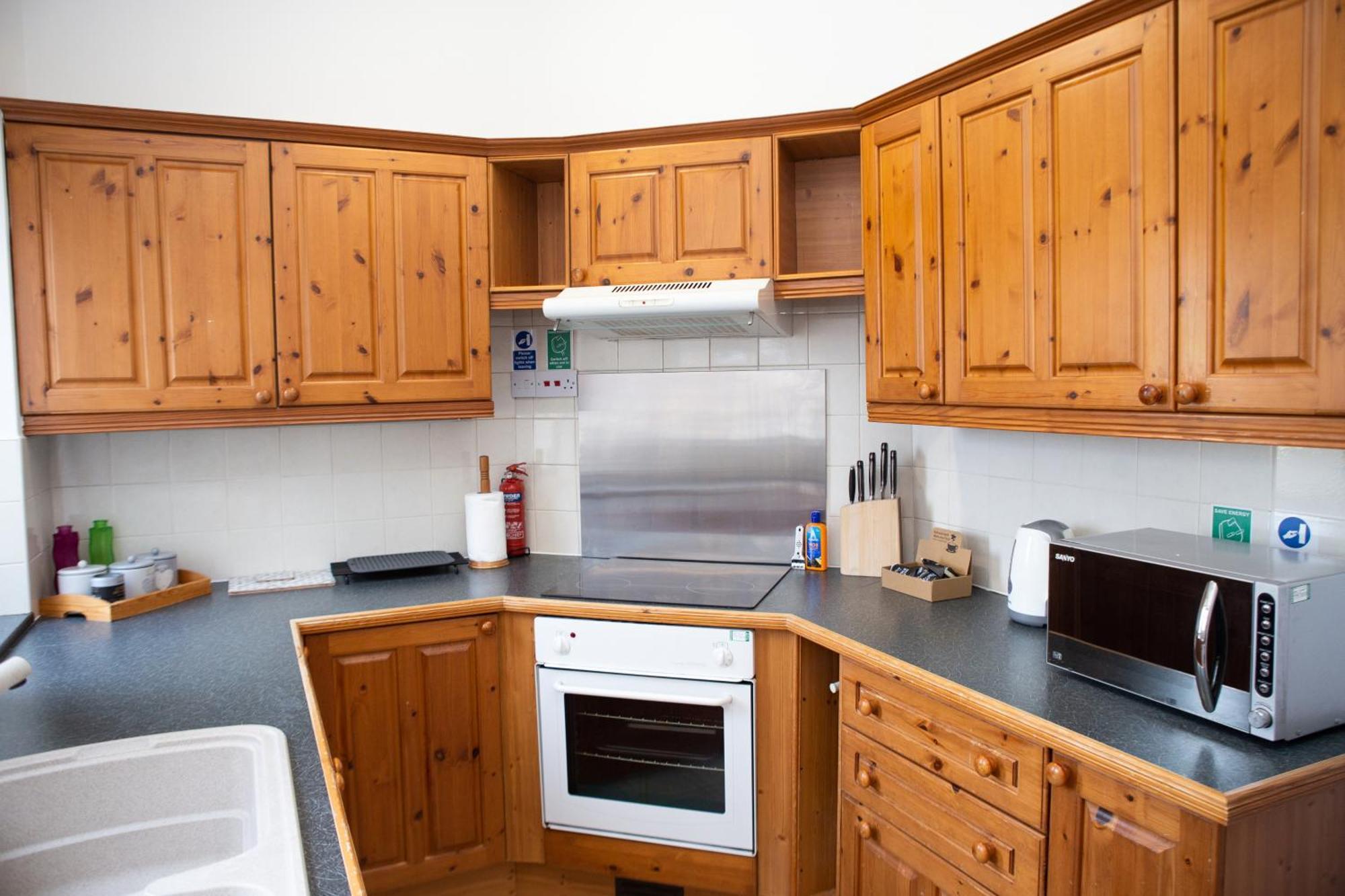 The Summit West End- Elegant Apartment With Free Parking In Prime Location Aberdeen Eksteriør bilde