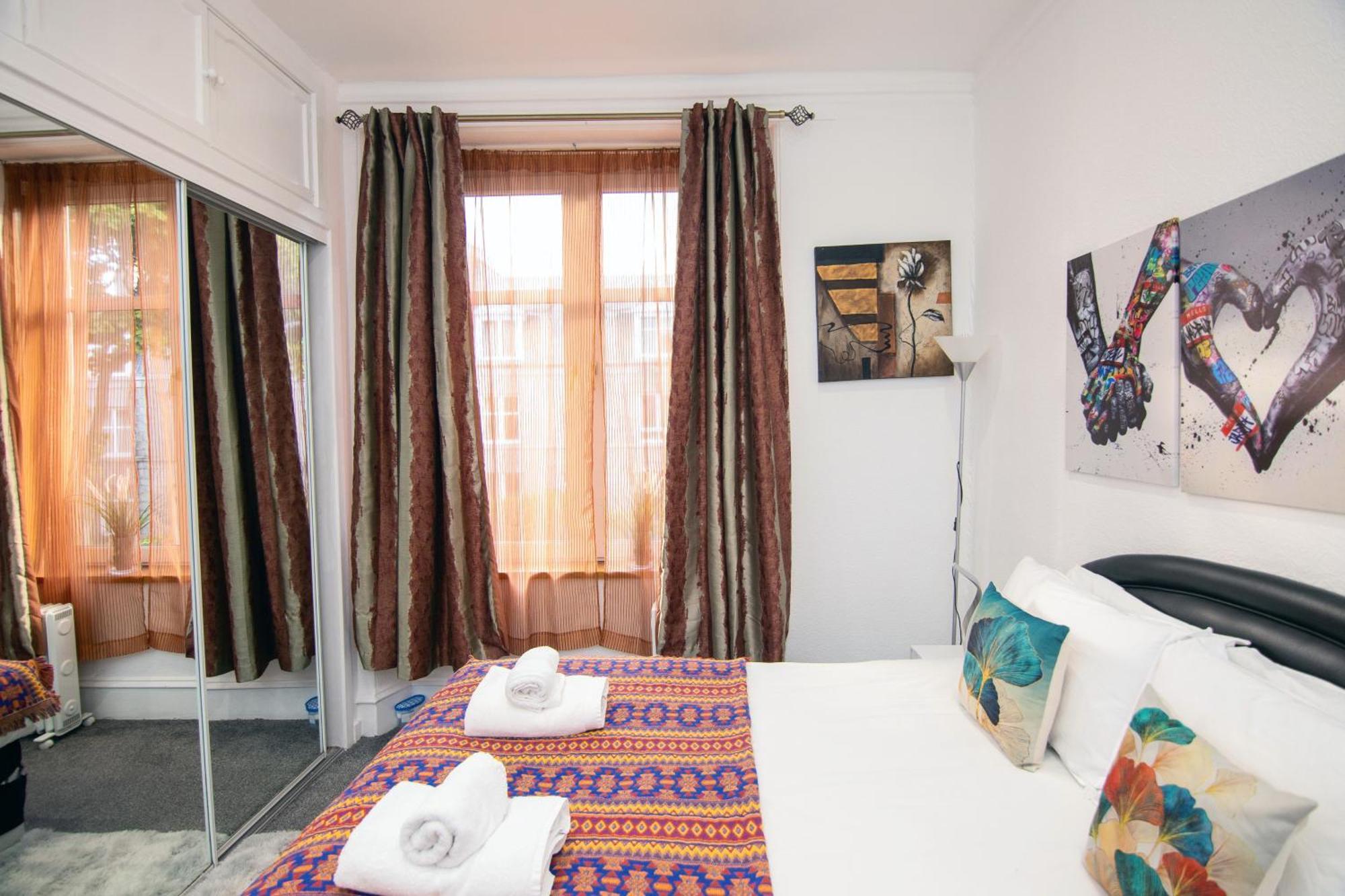 The Summit West End- Elegant Apartment With Free Parking In Prime Location Aberdeen Eksteriør bilde