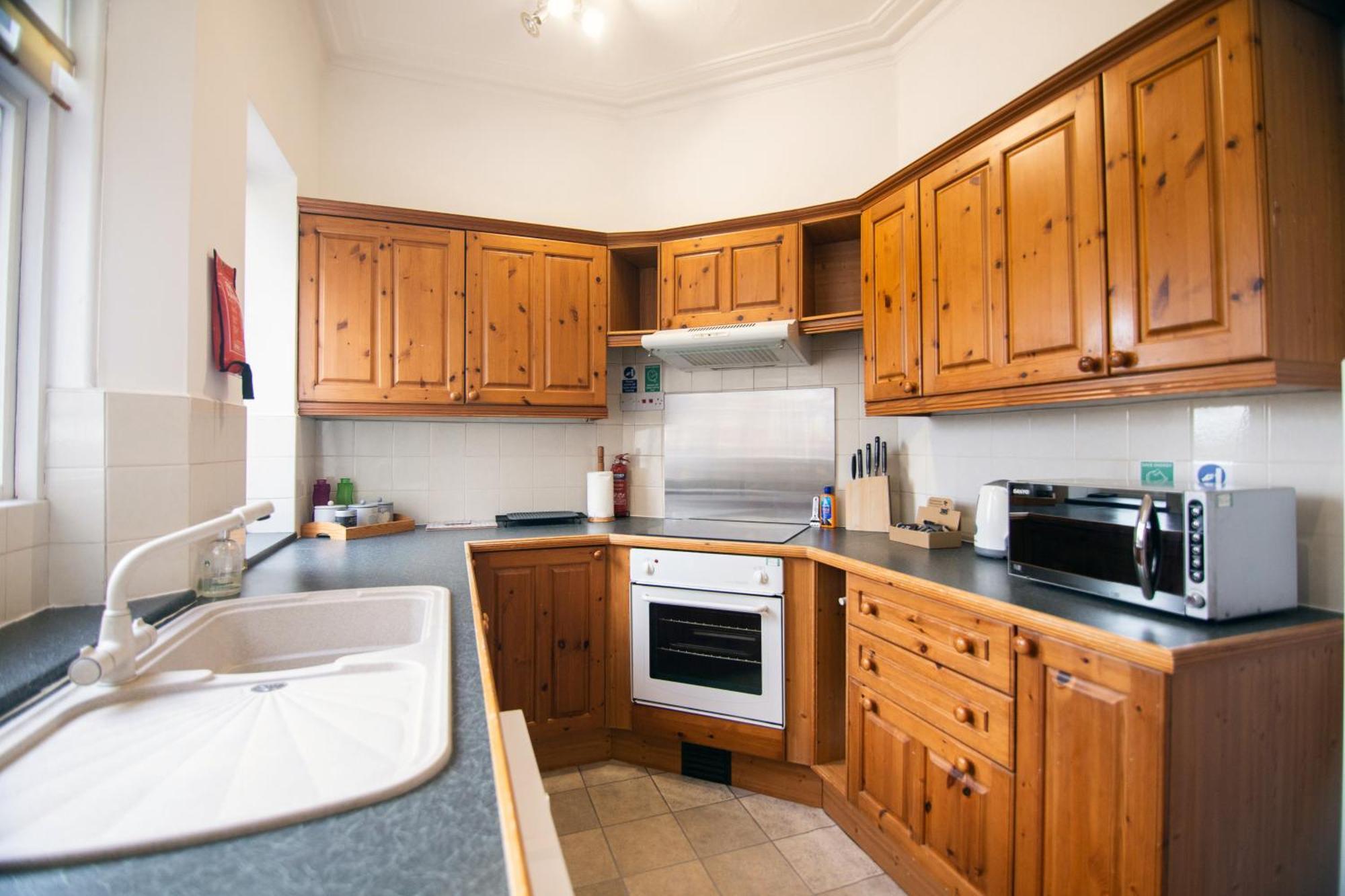 The Summit West End- Elegant Apartment With Free Parking In Prime Location Aberdeen Eksteriør bilde
