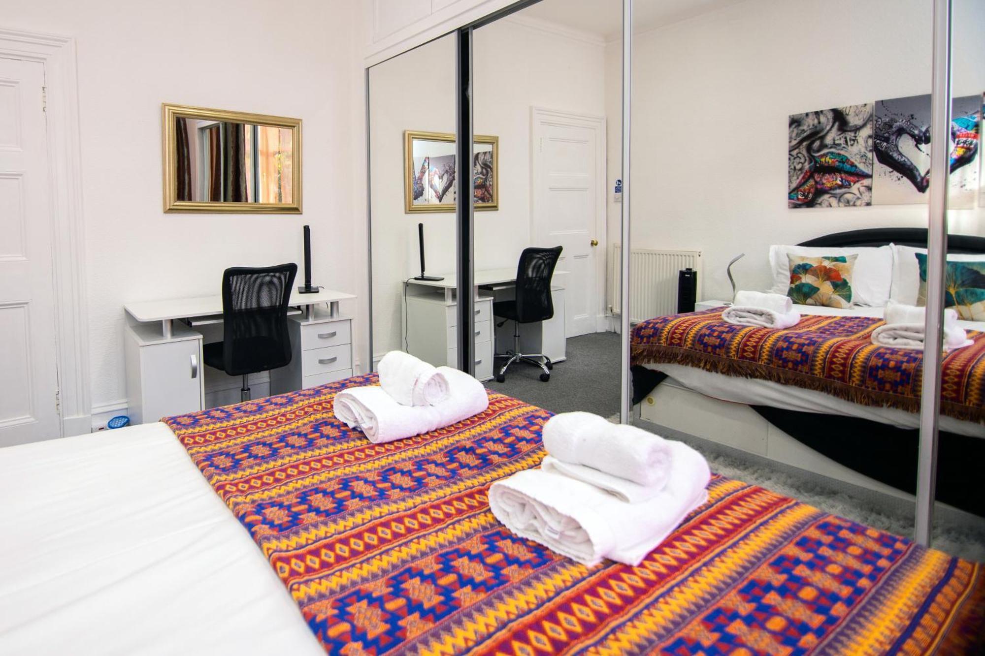 The Summit West End- Elegant Apartment With Free Parking In Prime Location Aberdeen Eksteriør bilde